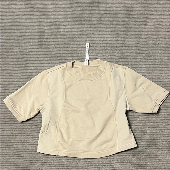 Lululemon Athletica Cream Short Sleeve Tee - Picture 1 of 3